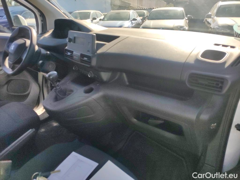  Peugeot  RIFTER PEUGEOT  / 2018 / 4P / combi Active Standard BlueHDi 73kW (IND) #9