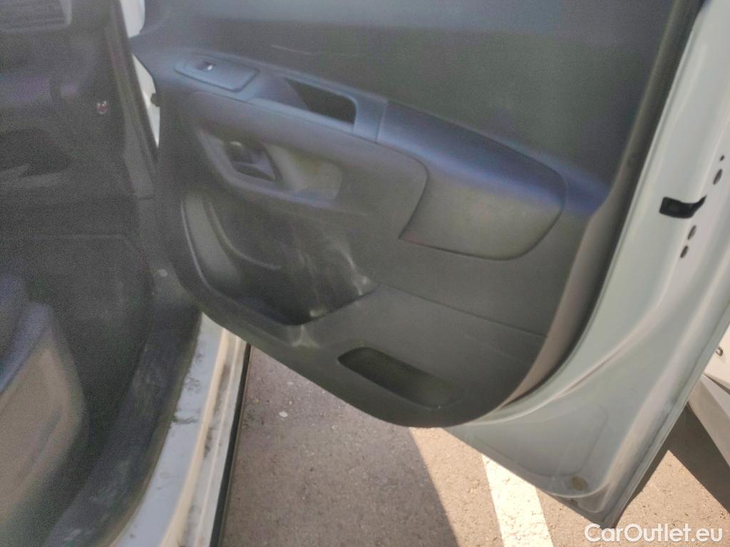  Peugeot  RIFTER PEUGEOT  / 2018 / 4P / combi Active Standard BlueHDi 73kW (IND) #22