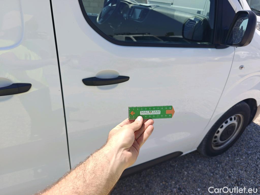  Opel  Vivaro OPEL  / 2019 / 4P / furgón 1.5 Diésel 74kW (100CV) M Std Express (AC) #47