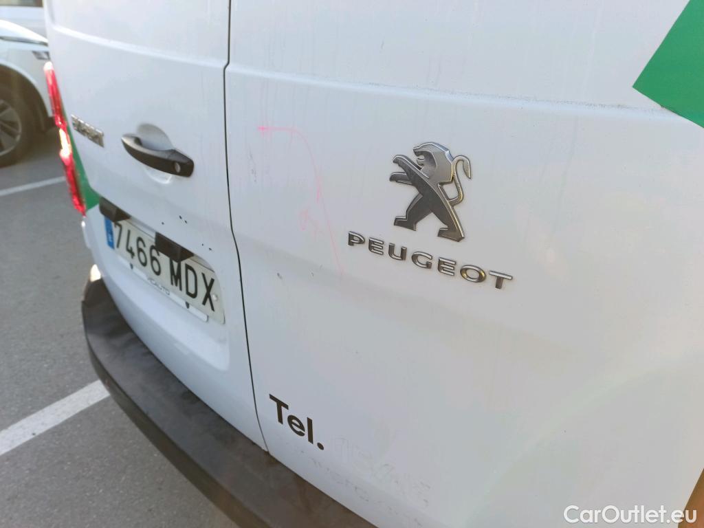  Peugeot  Expert PEUGEOT  / 2016 / 4P / furgón Furgón Pro 1.5 BlueHDi 120 Standard #9