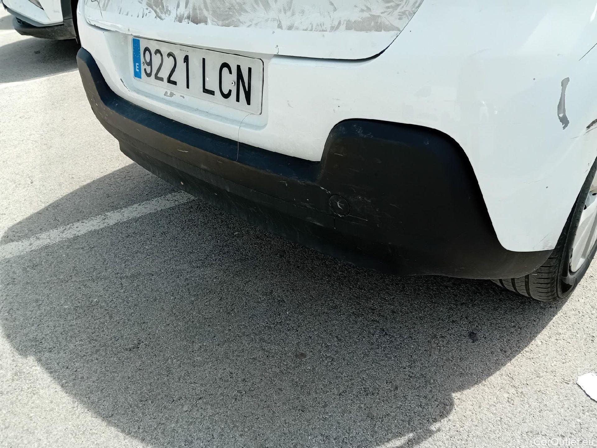  Citroen  C3 CITROEN  / 2016 / 5P / berlina comercial BlueHDi 73KW (100CV) S&S Comercial #37