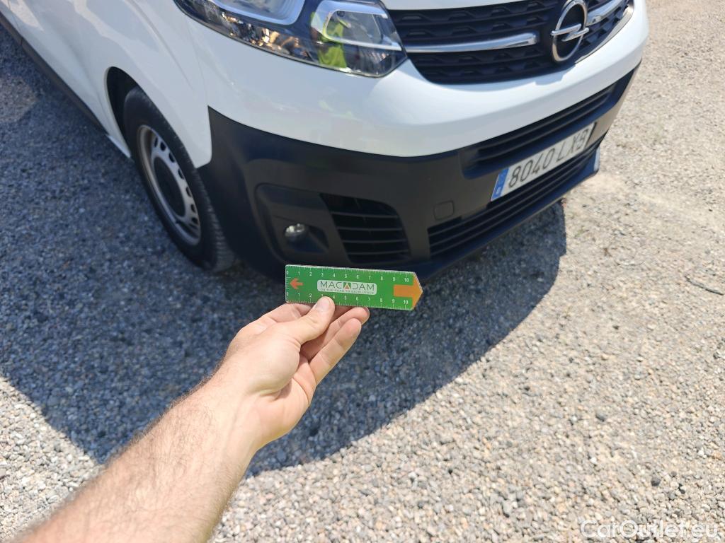  Opel  Vivaro OPEL  / 2019 / 4P / furgón 1.5 Diésel 74kW (100CV) M Std Express (AC) #37