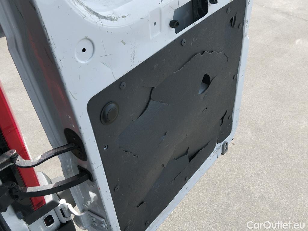  Citroen  Jumper CITROEN  / 2014 / 4P / furgón BlueHDi 103KW (140CV) Furgón 35L3H3 #40