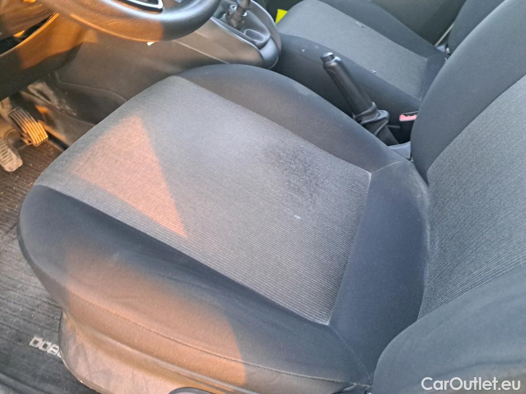  Fiat  Doblo FIAT Doblò Cargo/2015/4P/furgón derivado de turismo Cargo SX 1.6 Mjet 66kW (90CV) (AC) #13