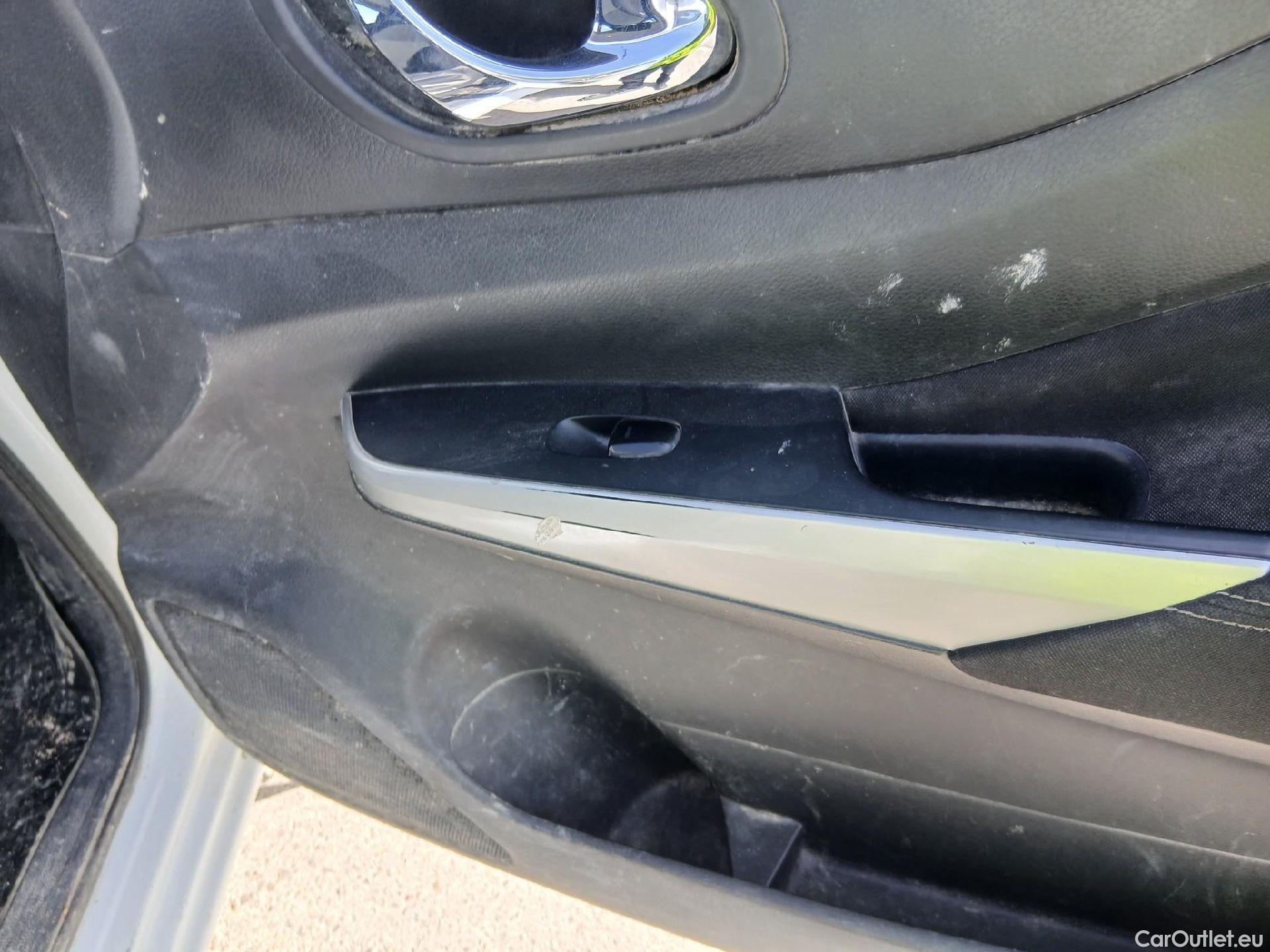  Nissan  Navara NISSAN  / 2015 / 4P / pickup Doble Cab. 2.3dCi 120kW(160CV) Acenta #56