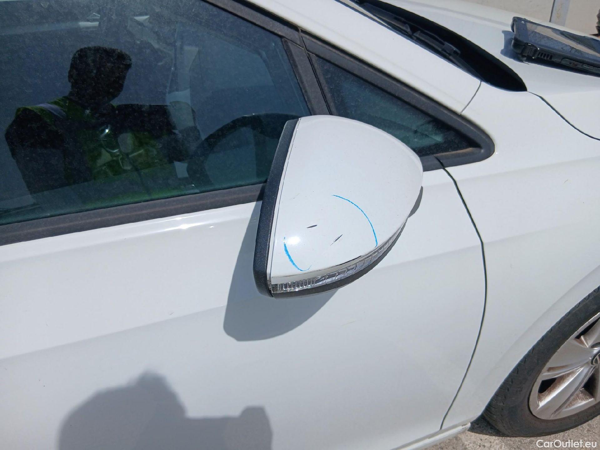  Volkswagen  Golf  VOLKSWAGEN / 2020 / 5P / berlina con portón 1.0 TSI 81kW (110CV) #19