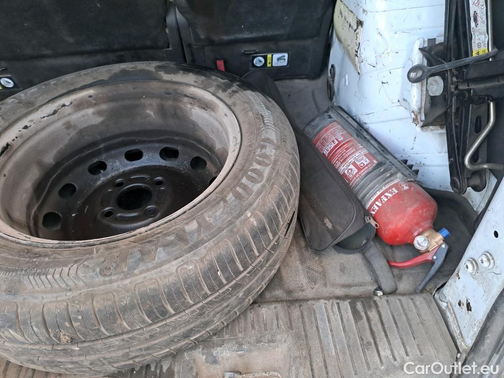  Ford  Transit Connect FORD Transit Courier / 2014 / 4P / combi Kombi 1.5 TDCi 56kW Trend #37