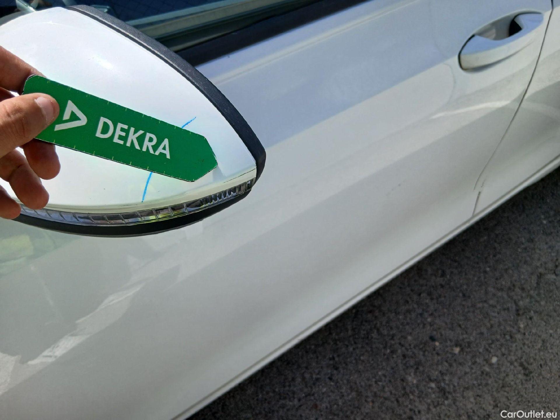  Volkswagen  Golf  VOLKSWAGEN / 2020 / 5P / berlina con portón 1.0 TSI 81kW (110CV) #9