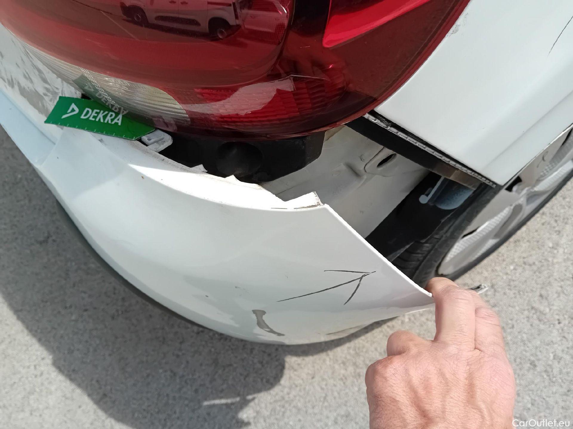  Citroen  C3 CITROEN  / 2016 / 5P / berlina comercial BlueHDi 73KW (100CV) S&S Comercial #36