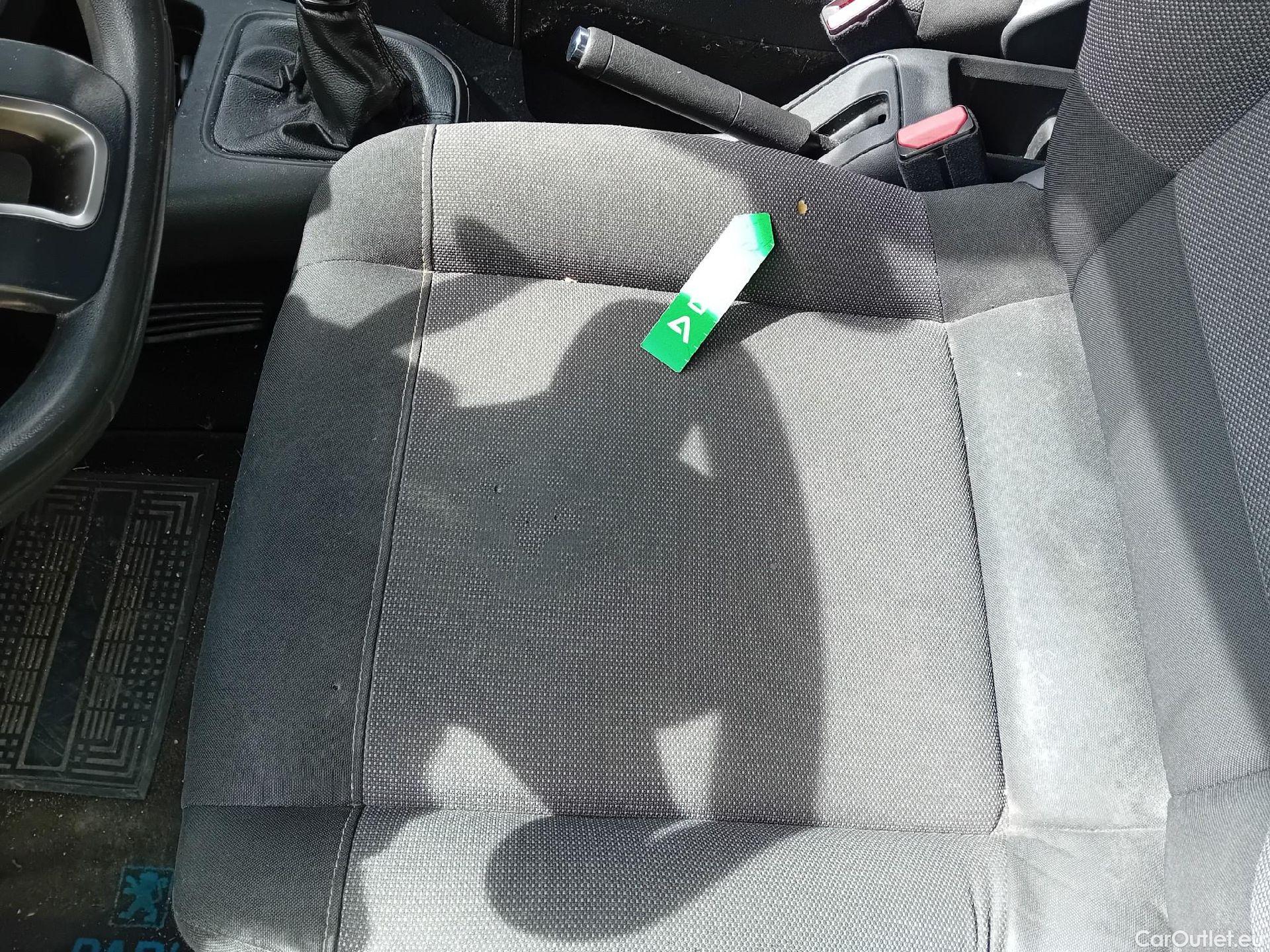  Citroen  C3 CITROEN  / 2016 / 5P / berlina comercial BlueHDi 73KW (100CV) S&S Comercial #4