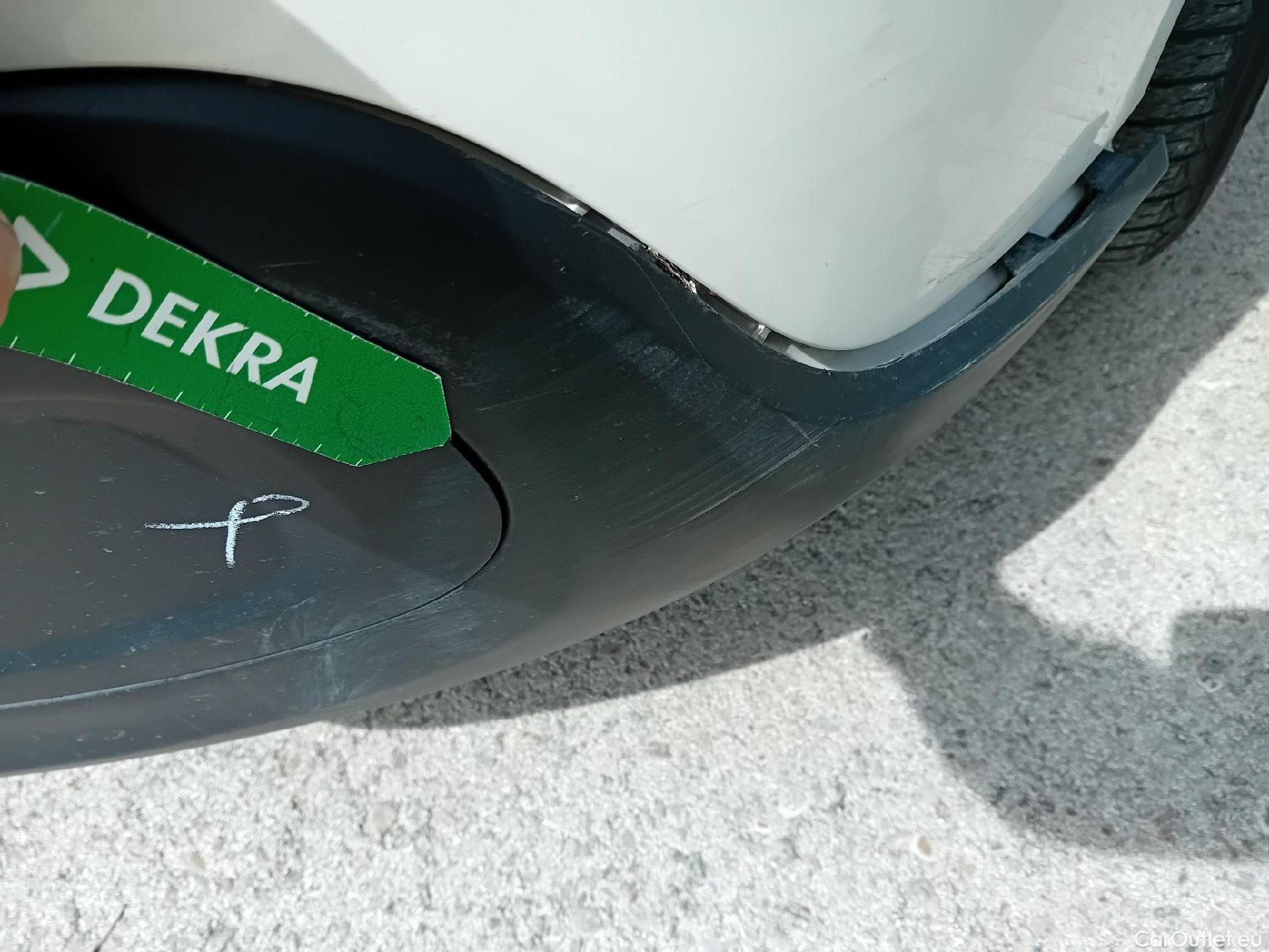  Citroen  C3 CITROEN  / 2016 / 5P / berlina comercial BlueHDi 73KW (100CV) S&S Comercial #14