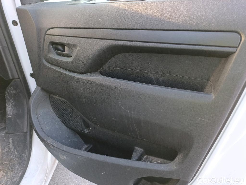  Peugeot  Expert PEUGEOT  / 2016 / 4P / furgón Furgón Pro 1.5 BlueHDi 120 Standard #27