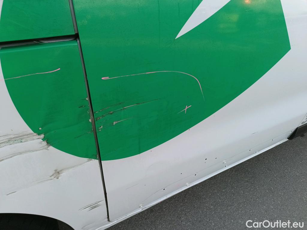  Peugeot  Expert PEUGEOT  / 2016 / 4P / furgón Furgón Pro 1.5 BlueHDi 120 Standard #3