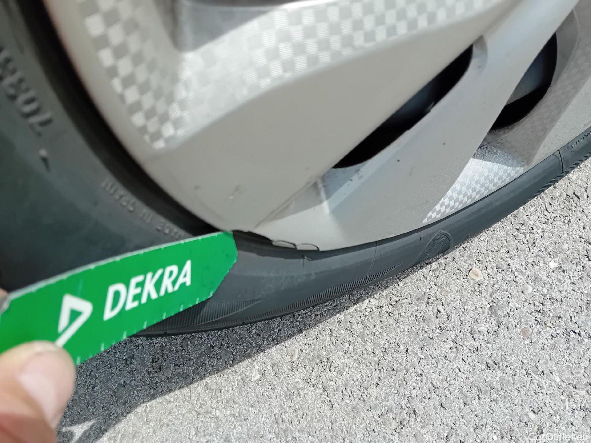  Citroen  C3 CITROEN  / 2016 / 5P / berlina comercial BlueHDi 73KW (100CV) S&S Comercial #48