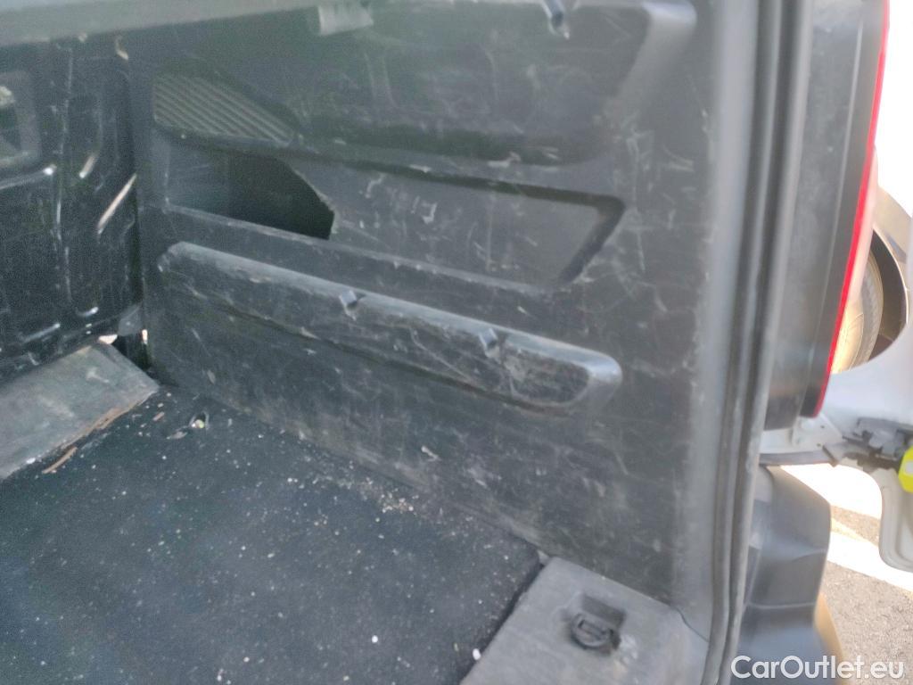  Peugeot  RIFTER PEUGEOT  / 2018 / 4P / combi Active Standard BlueHDi 73kW (IND) #24