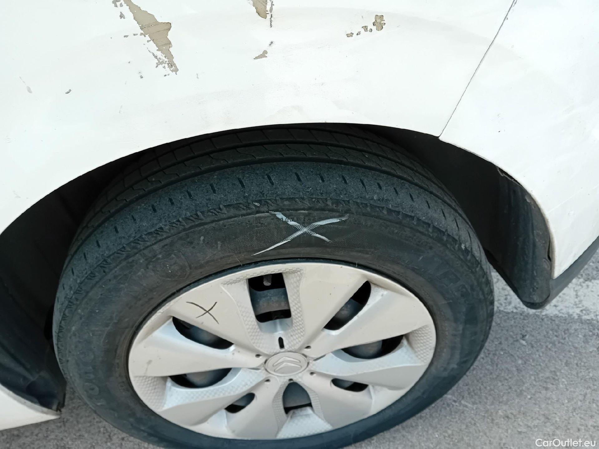  Citroen  C3 CITROEN  / 2016 / 5P / berlina comercial BlueHDi 73KW (100CV) S&S Comercial #46