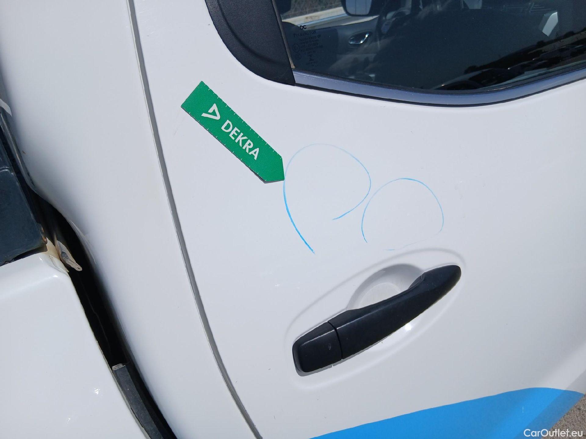  Nissan  Navara NISSAN  / 2015 / 4P / pickup Doble Cab. 2.3dCi 120kW(160CV) Acenta #50