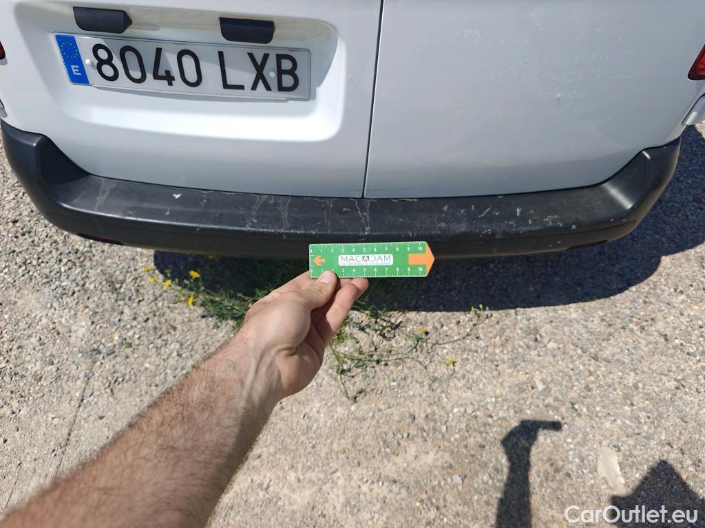  Opel  Vivaro OPEL  / 2019 / 4P / furgón 1.5 Diésel 74kW (100CV) M Std Express (AC) #34