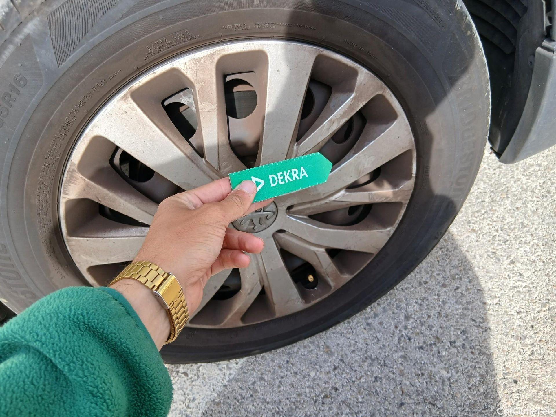  Peugeot  RIFTER PEUGEOT  / 2018 / 4P / combi Active Standard BlueHDi 73kW (IND) #48