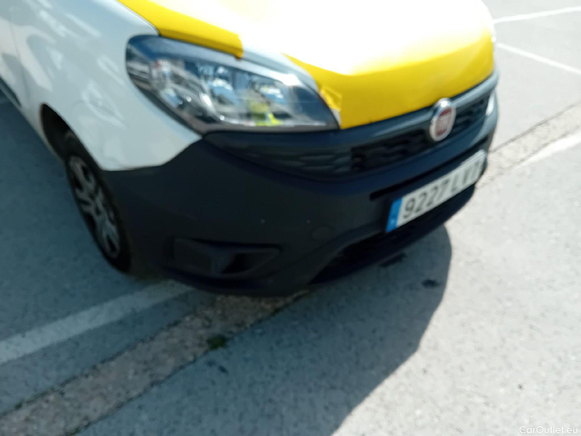  Fiat  Doblo FIAT Doblò Cargo/2015/4P/furgón derivado de turismo Cargo SX 1.6 Mjet 77kW (105CV) #5