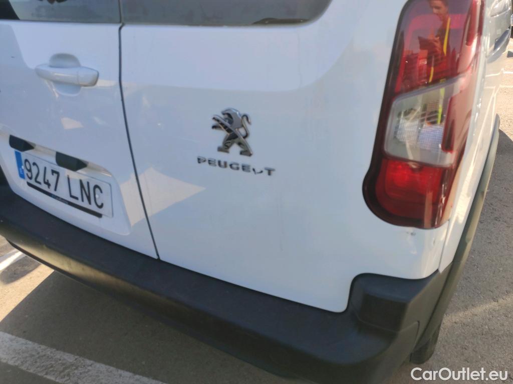 Peugeot  RIFTER PEUGEOT  / 2018 / 4P / combi Active Standard BlueHDi 73kW (IND) #18