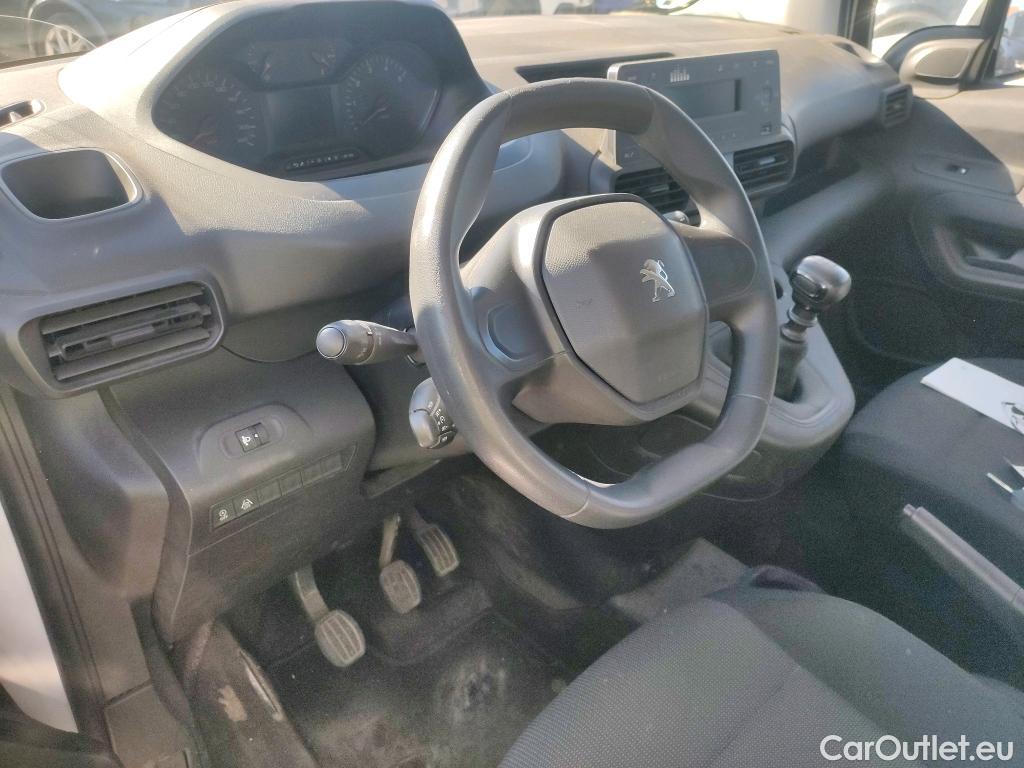  Peugeot  RIFTER PEUGEOT  / 2018 / 4P / combi Active Standard BlueHDi 73kW (IND) #26