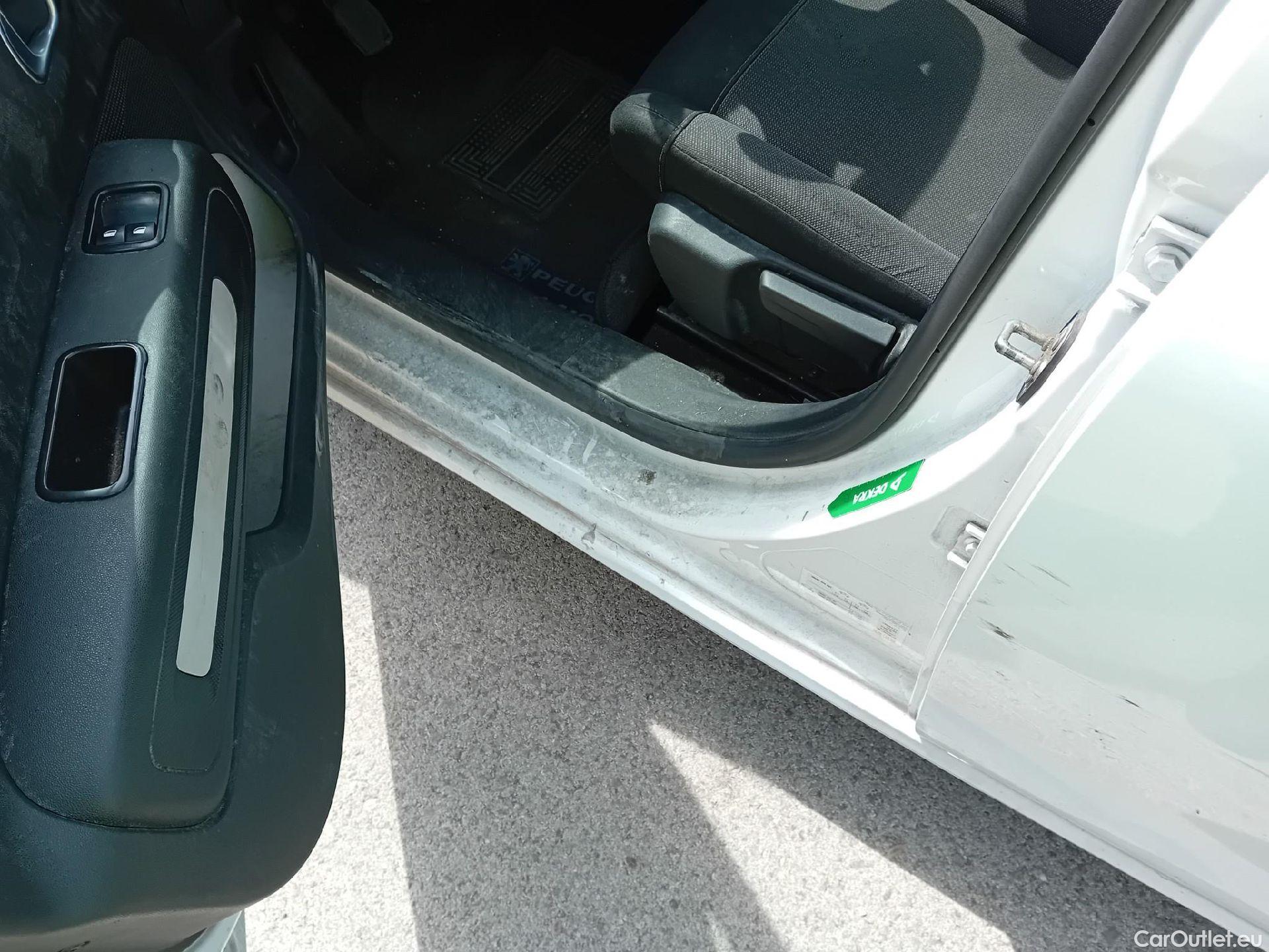  Citroen  C3 CITROEN  / 2016 / 5P / berlina comercial BlueHDi 73KW (100CV) S&S Comercial #59