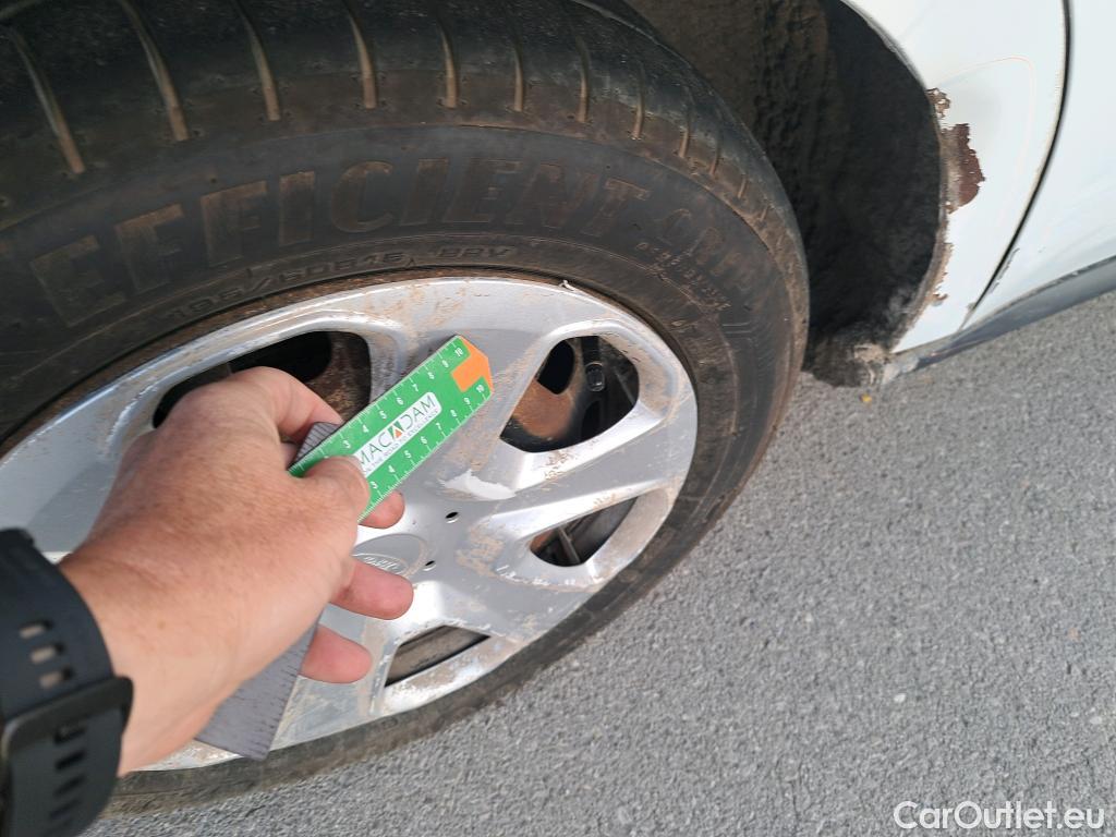  Ford  Transit Connect FORD Transit Courier / 2014 / 4P / combi Kombi 1.5 TDCi 56kW Trend #56