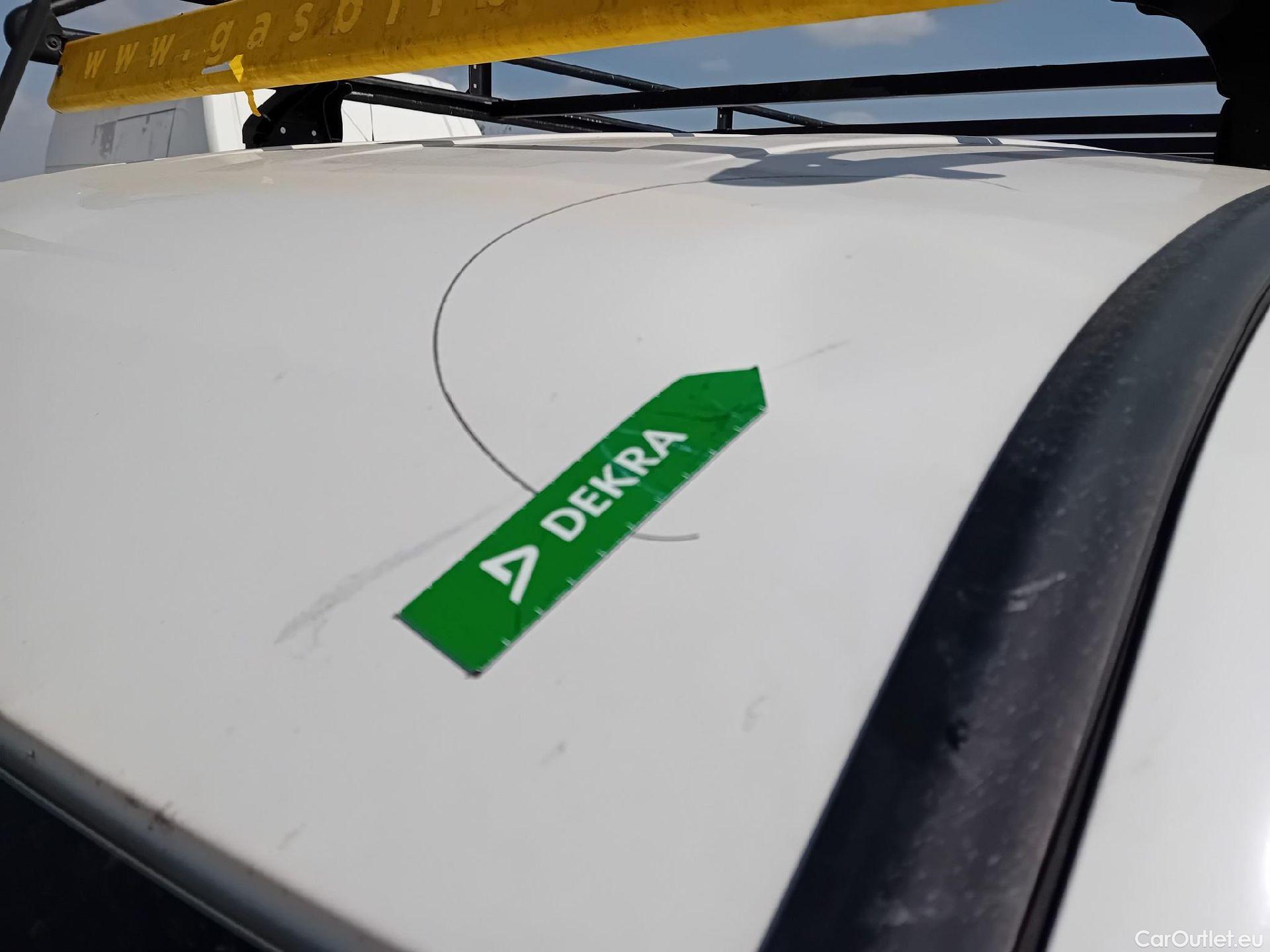  Fiat  Doblo FIAT Doblò Cargo/2015/4P/furgón derivado de turismo Cargo SX 1.6 Mjet 77kW (105CV) #14