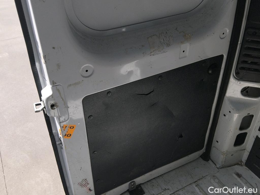  Citroen  Jumper CITROEN  / 2014 / 4P / furgón BlueHDi 103KW (140CV) Furgón 35L3H3 #4