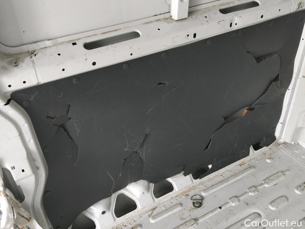  Citroen  Jumper CITROEN  / 2014 / 4P / furgón BlueHDi 103KW (140CV) Furgón 35L3H3 #36