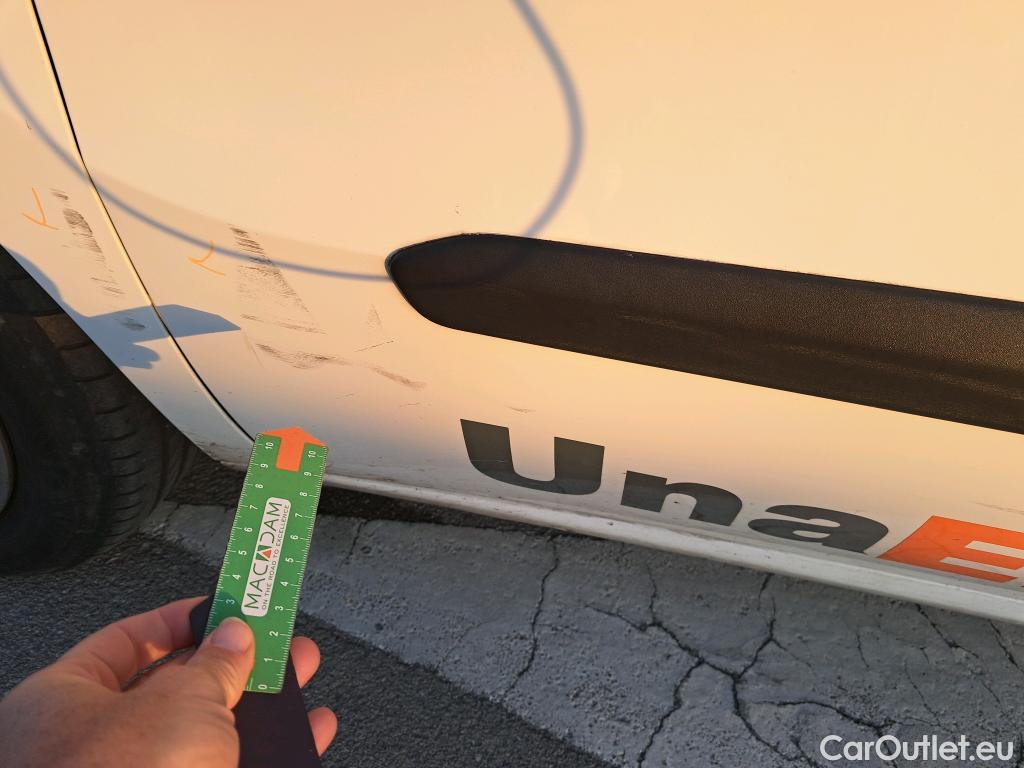  Fiat  Doblo FIAT Doblò Cargo/2015/4P/furgón derivado de turismo Cargo SX 1.6 Mjet 66kW (90CV) (AC) #12