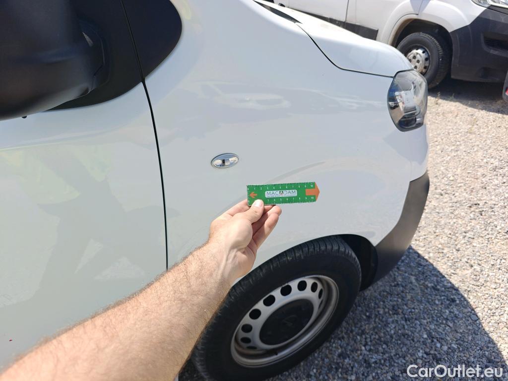  Opel  Vivaro OPEL  / 2019 / 4P / furgón 1.5 Diésel 74kW (100CV) M Std Express (AC) #25