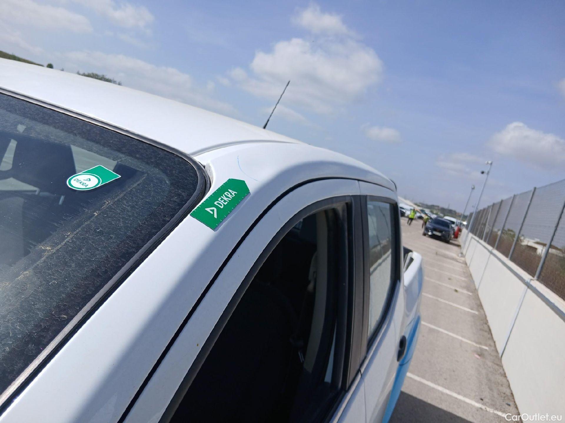  Nissan  Navara NISSAN  / 2015 / 4P / pickup Doble Cab. 2.3dCi 120kW(160CV) Acenta #12