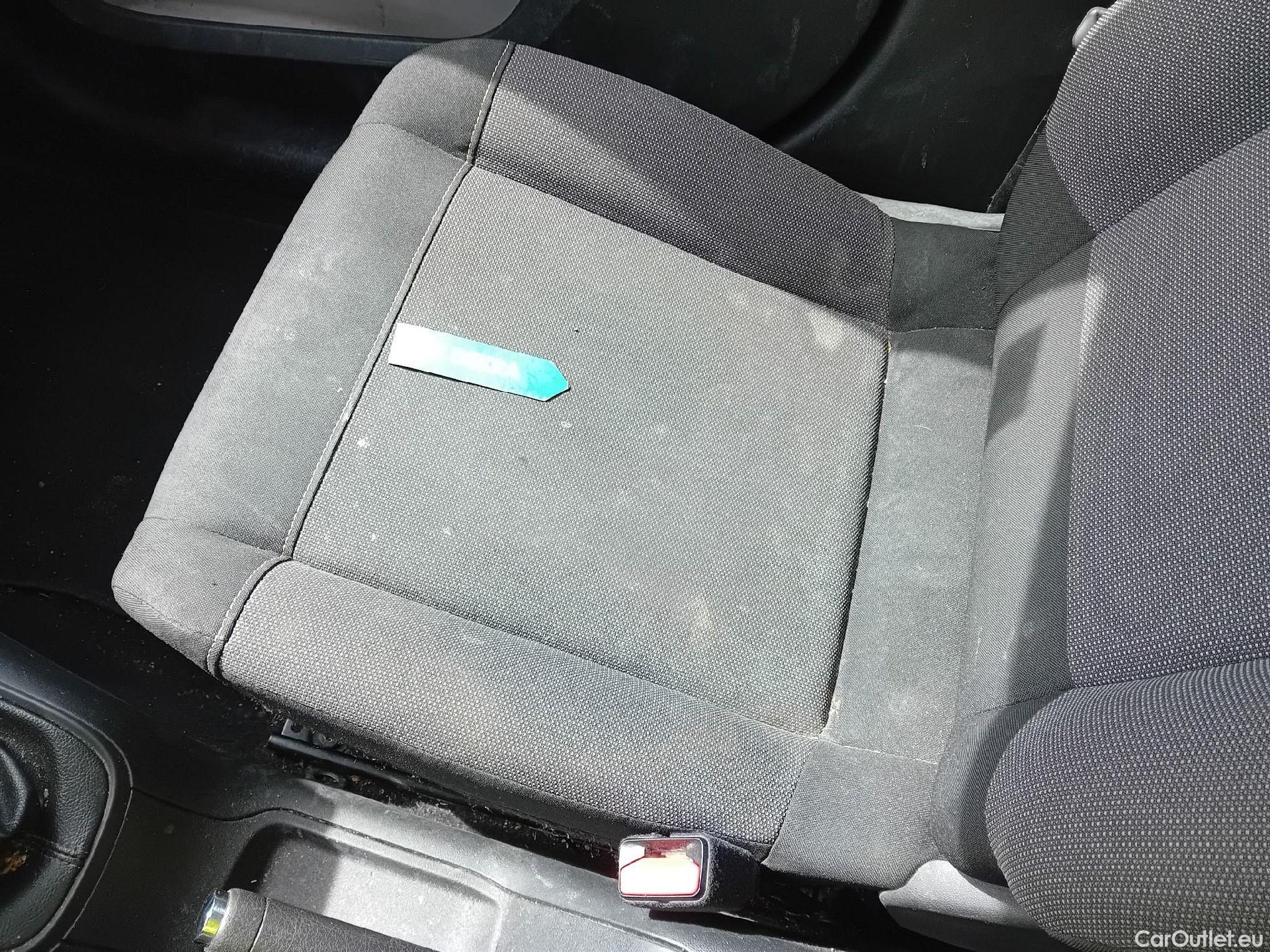  Citroen  C3 CITROEN  / 2016 / 5P / berlina comercial BlueHDi 73KW (100CV) S&S Comercial #2