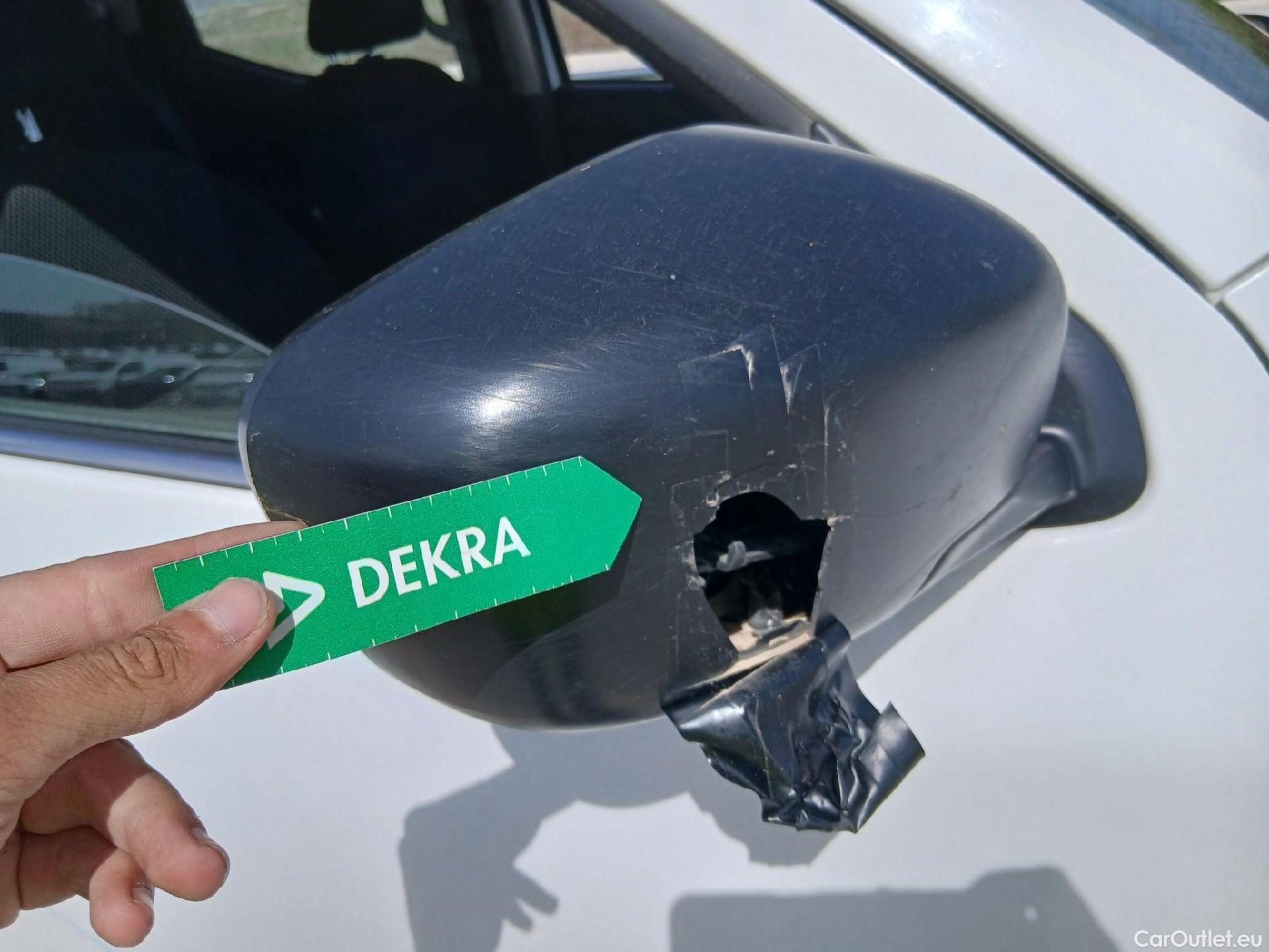  Nissan  Navara NISSAN  / 2015 / 4P / pickup Doble Cab. 2.3dCi 120kW(160CV) Acenta #53