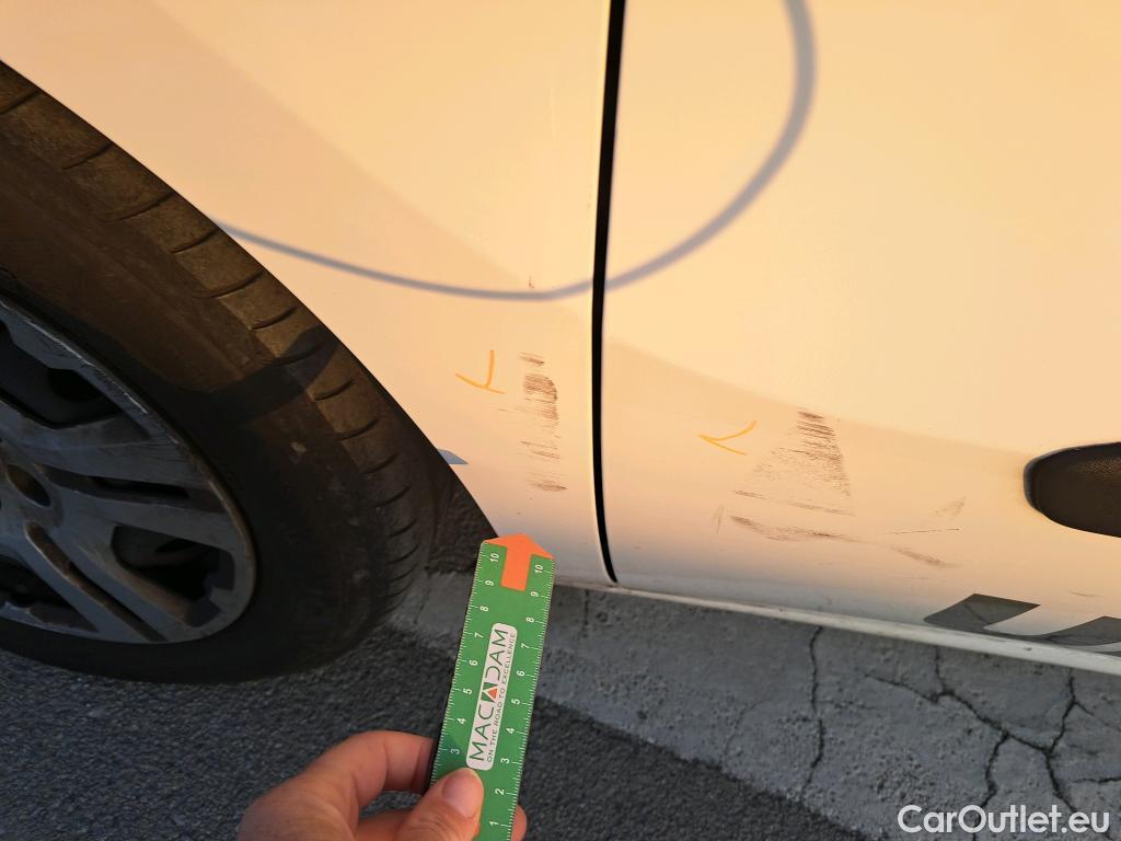  Fiat  Doblo FIAT Doblò Cargo/2015/4P/furgón derivado de turismo Cargo SX 1.6 Mjet 66kW (90CV) (AC) #22