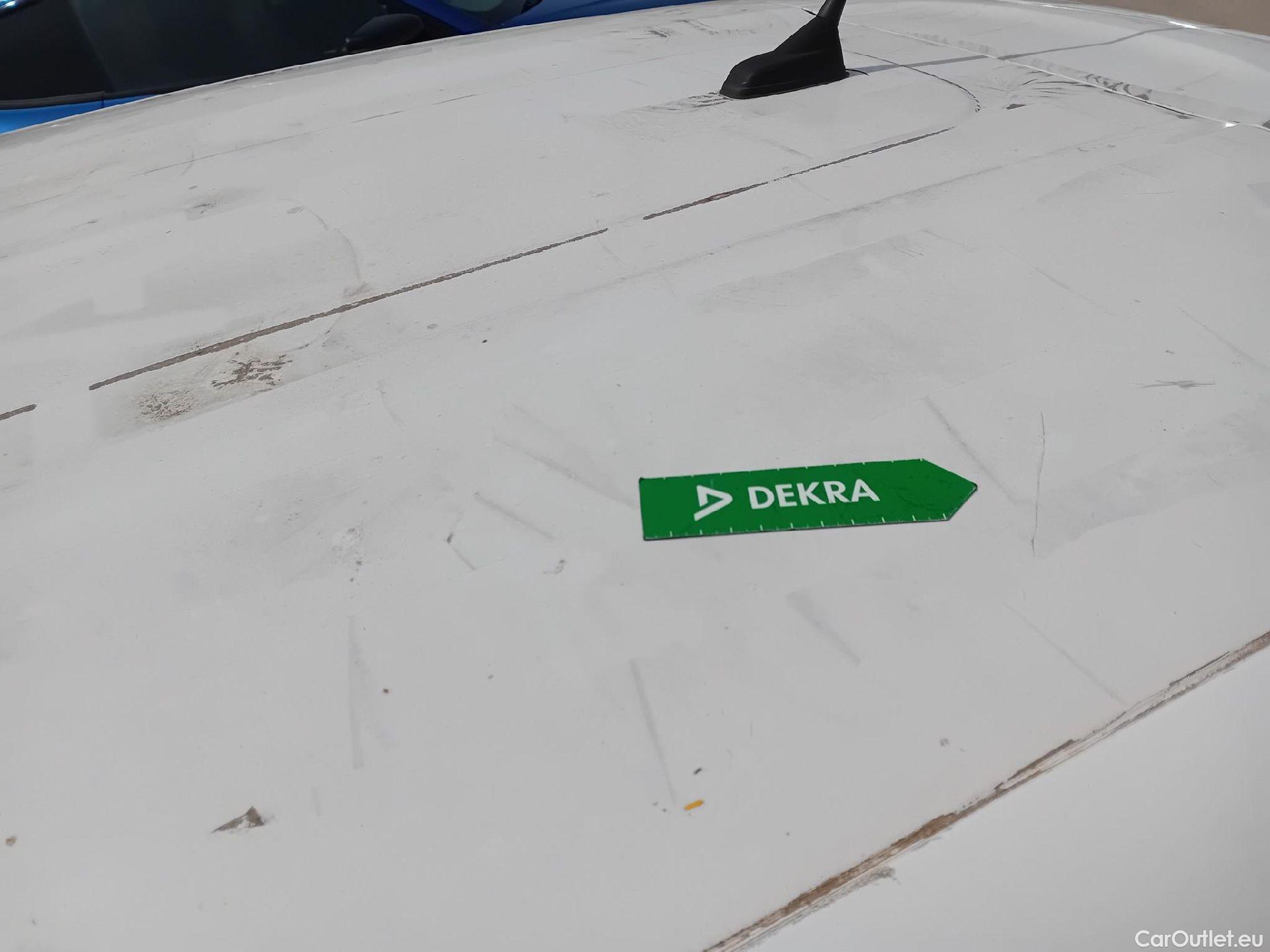  Citroen  C3 CITROEN  / 2016 / 5P / berlina comercial BlueHDi 73KW (100CV) S&S Comercial #25