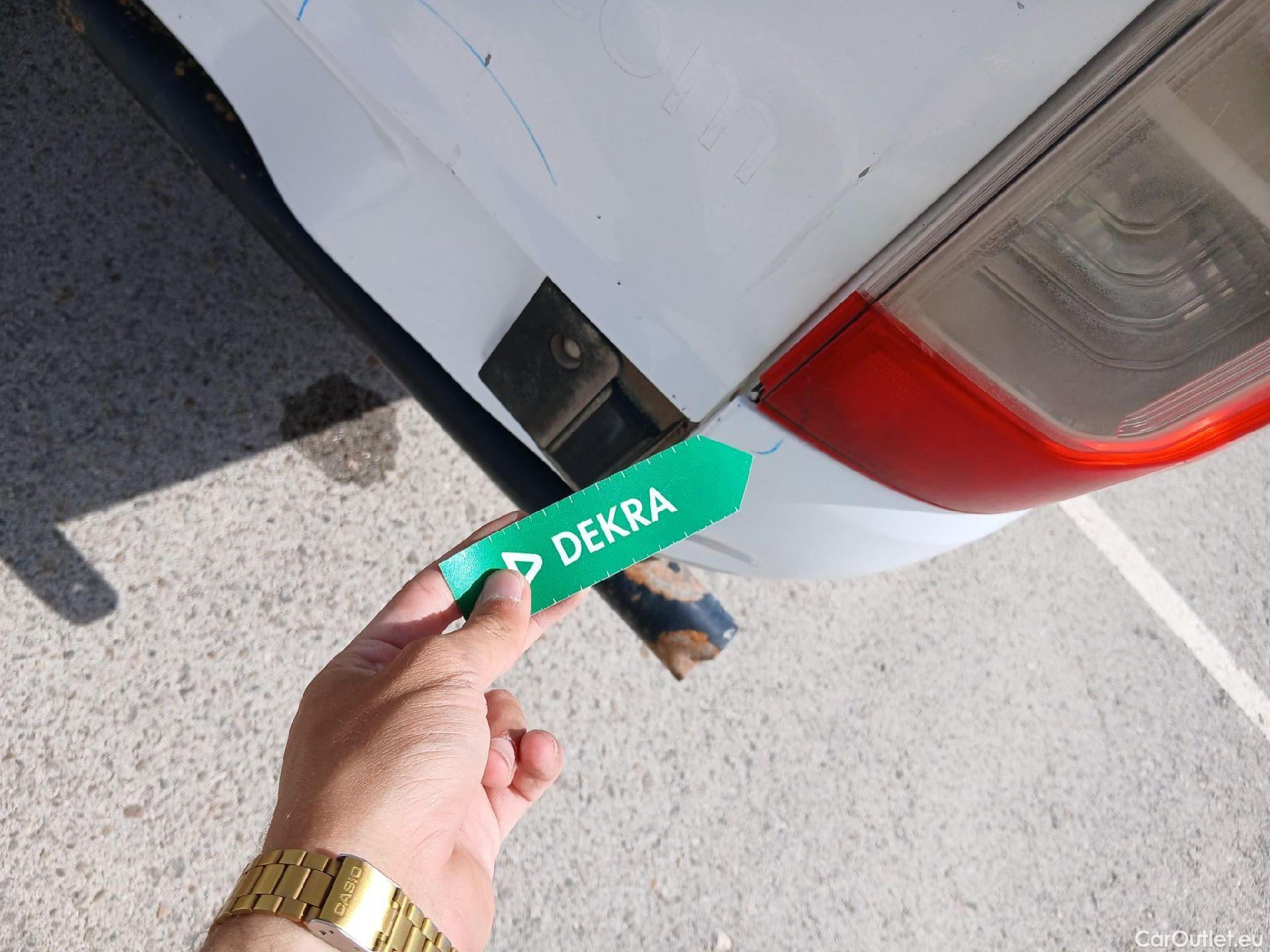  Nissan  Navara NISSAN  / 2015 / 4P / pickup Doble Cab. 2.3dCi 120kW(160CV) Acenta #40