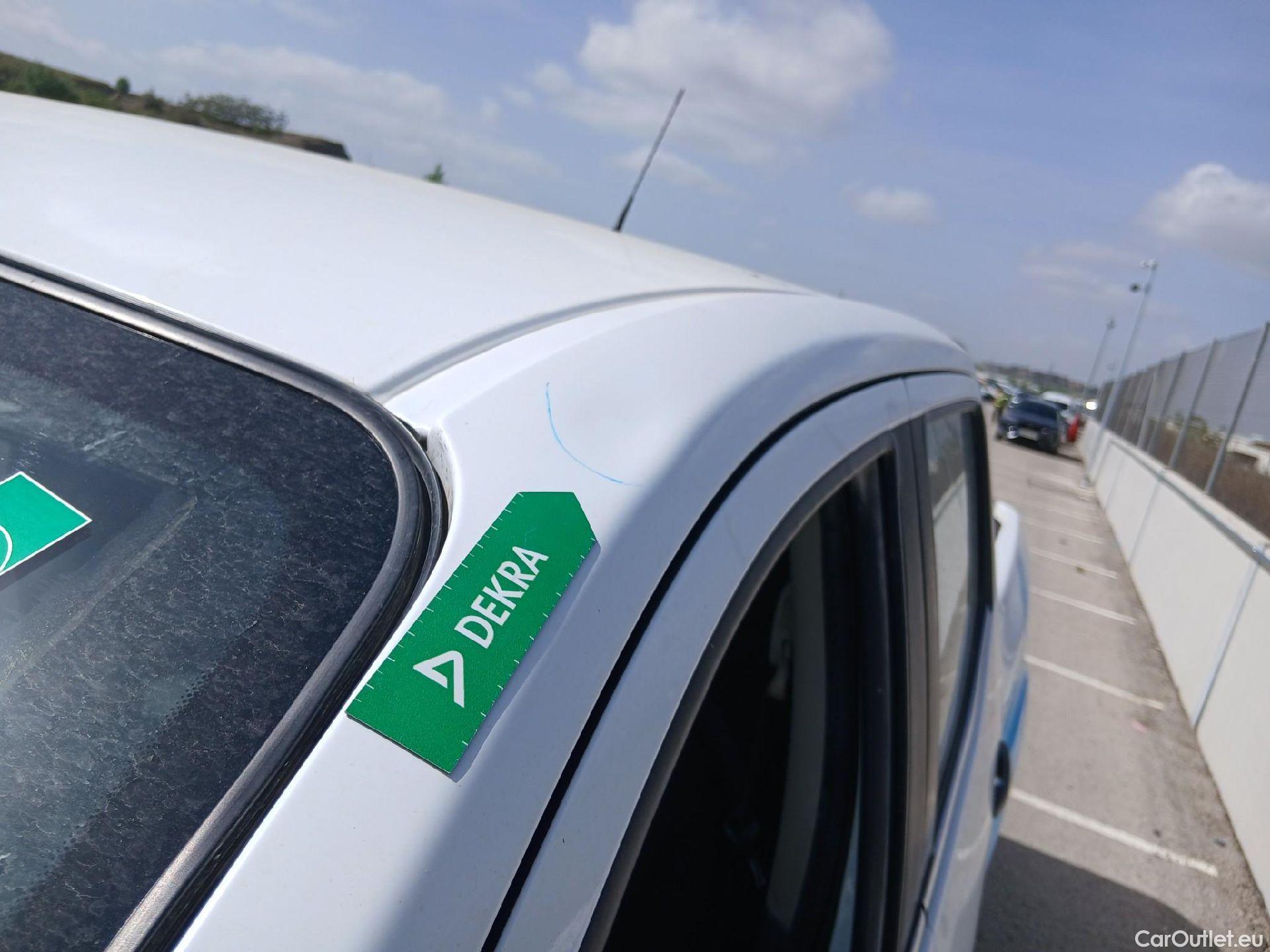  Nissan  Navara NISSAN  / 2015 / 4P / pickup Doble Cab. 2.3dCi 120kW(160CV) Acenta #11