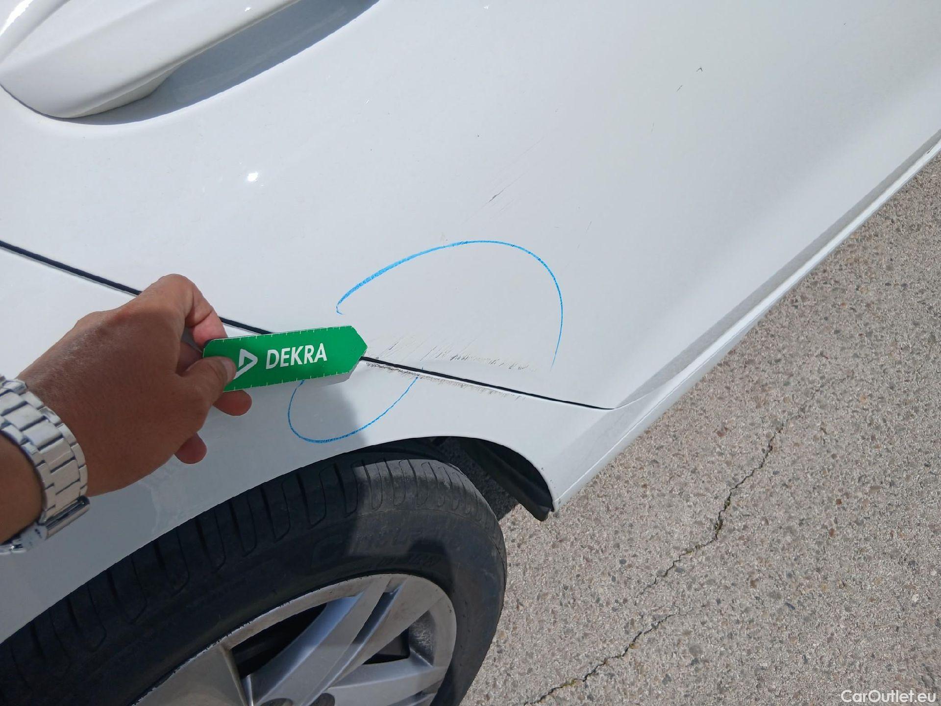  Volkswagen  Golf  VOLKSWAGEN / 2020 / 5P / berlina con portón 1.0 TSI 81kW (110CV) #16