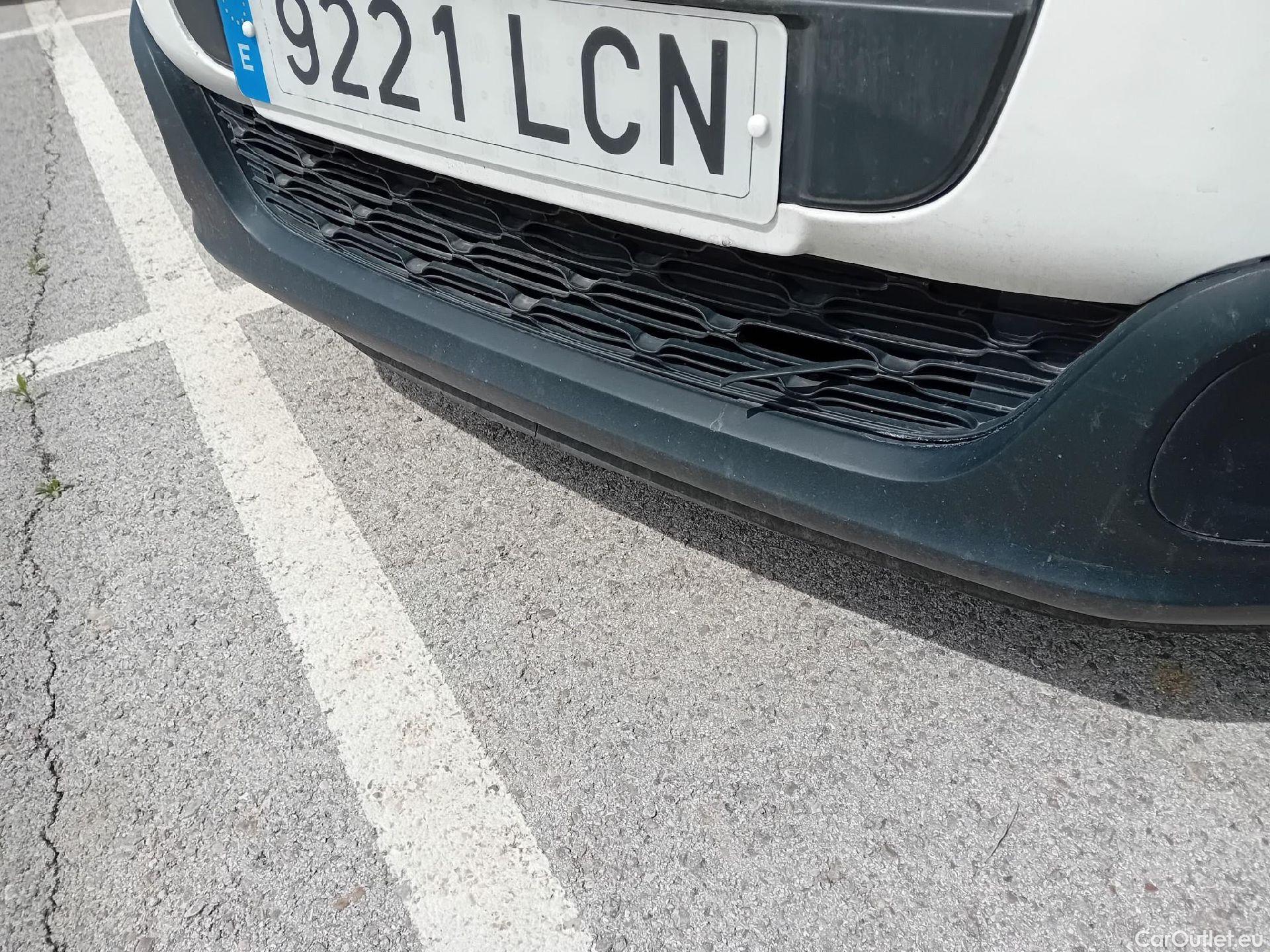  Citroen  C3 CITROEN  / 2016 / 5P / berlina comercial BlueHDi 73KW (100CV) S&S Comercial #8