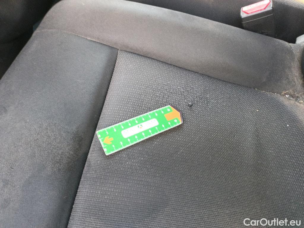  Peugeot  Expert PEUGEOT  / 2016 / 4P / furgón Furgón Pro 1.5 BlueHDi 120 Standard #22