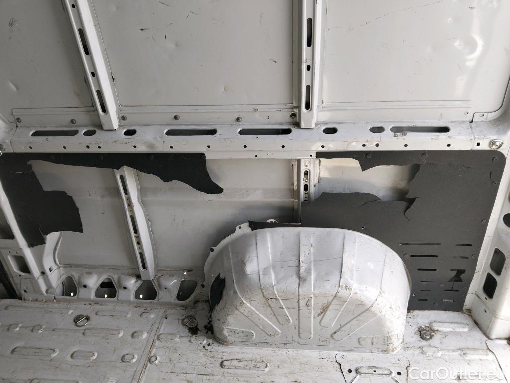  Citroen  Jumper CITROEN  / 2014 / 4P / furgón BlueHDi 103KW (140CV) Furgón 35L3H3 #46