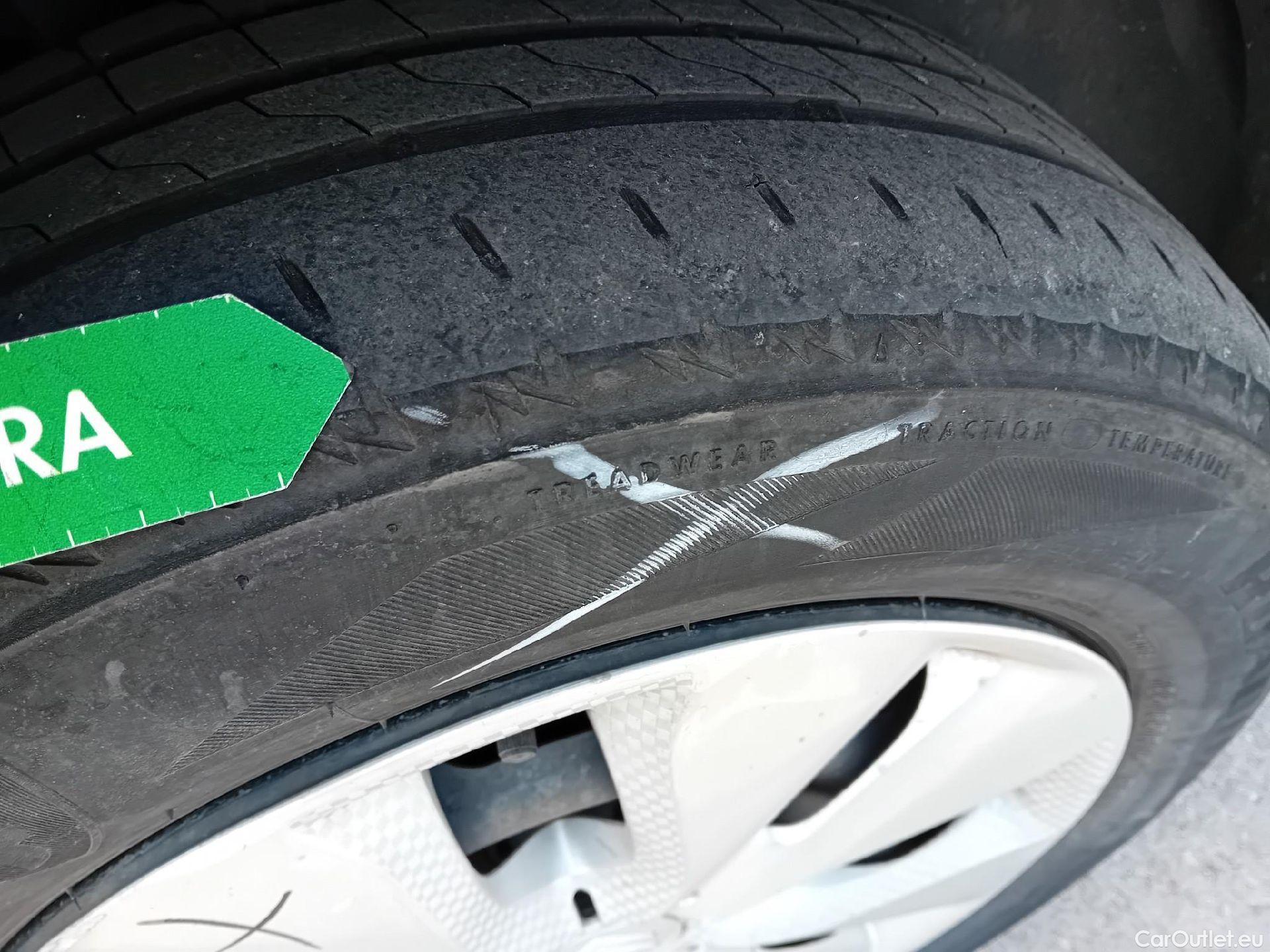  Citroen  C3 CITROEN  / 2016 / 5P / berlina comercial BlueHDi 73KW (100CV) S&S Comercial #45