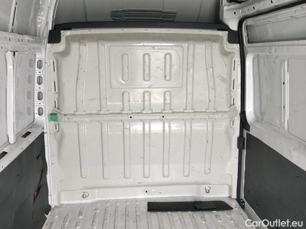  Citroen  Jumper CITROEN  / 2014 / 4P / furgón BlueHDi 103KW (140CV) Furgón 35L3H3 #19