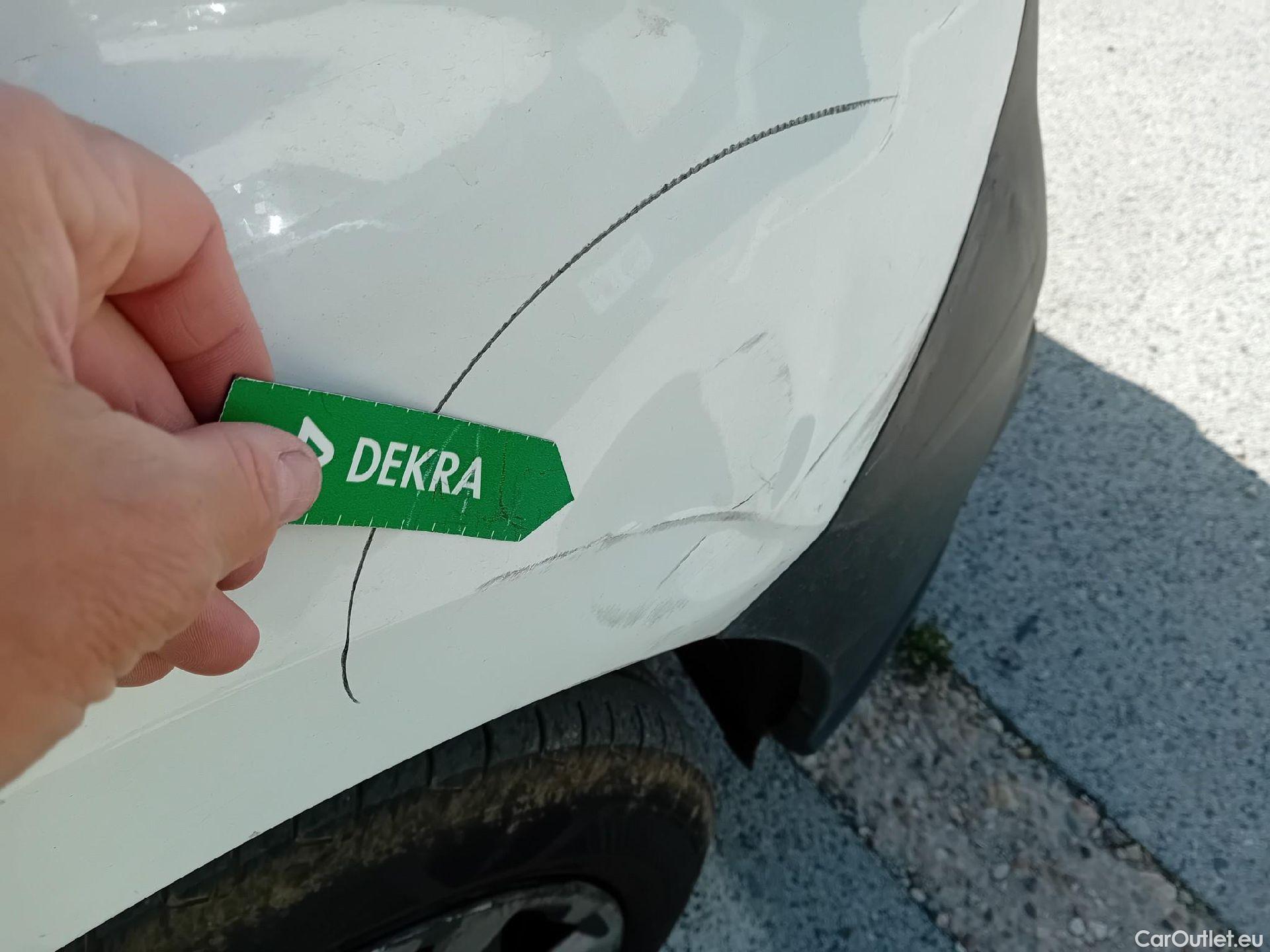  Fiat  Doblo FIAT Doblò Cargo/2015/4P/furgón derivado de turismo Cargo SX 1.6 Mjet 77kW (105CV) #29