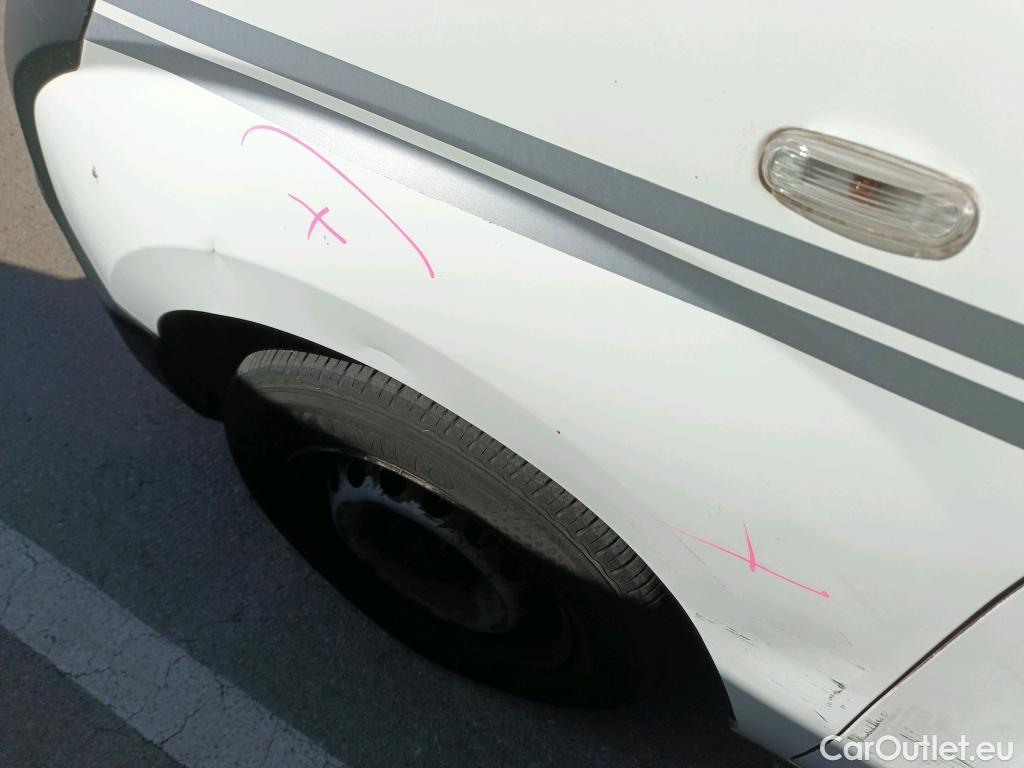  Fiat  Fiorino FIAT  / 2016 / 3P / furgón derivado de turismo Cargo Base 1.3 Mjet 59kW (80CV) E6 #15