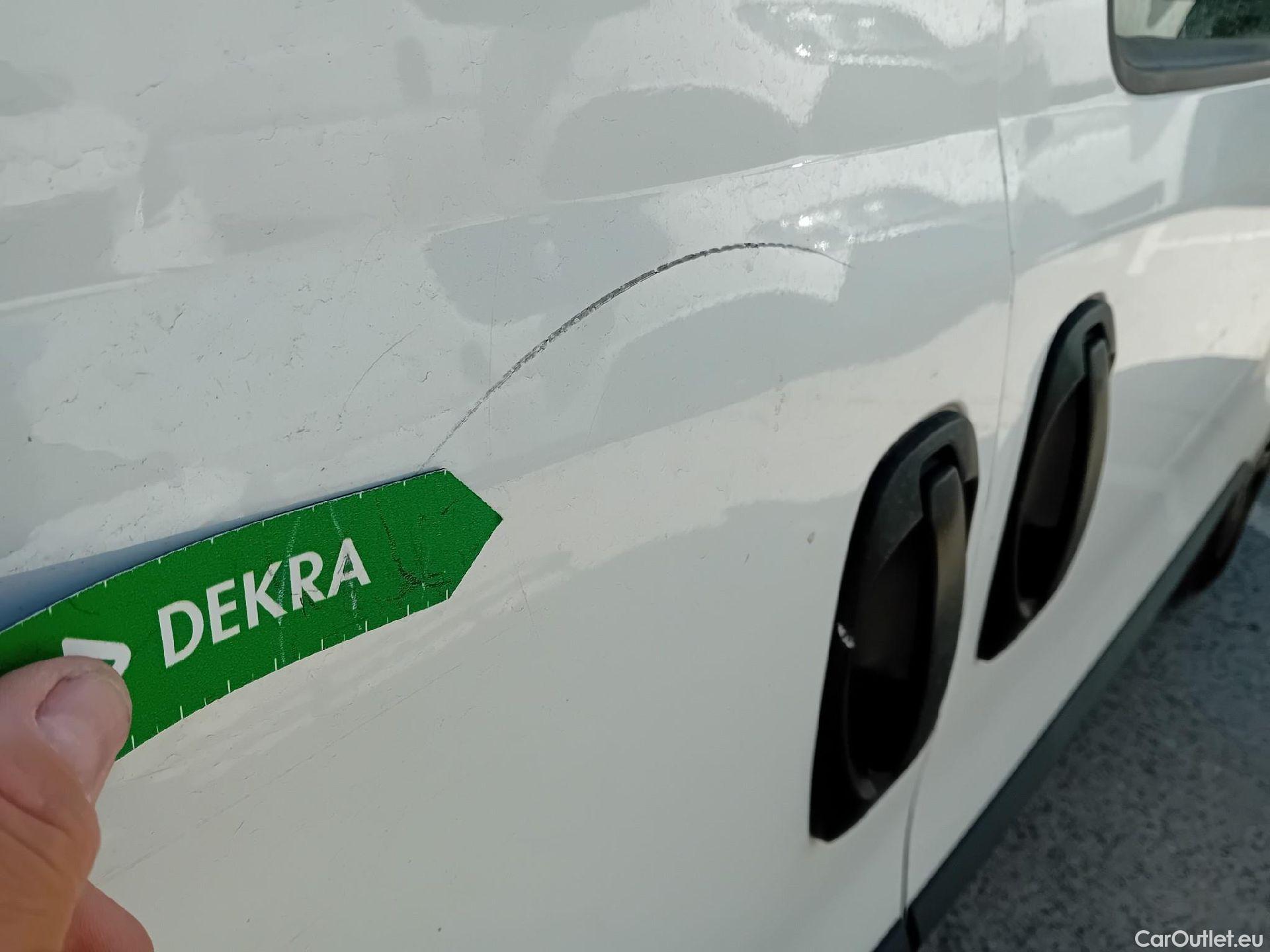  Fiat  Doblo FIAT Doblò Cargo/2015/4P/furgón derivado de turismo Cargo SX 1.6 Mjet 77kW (105CV) #26