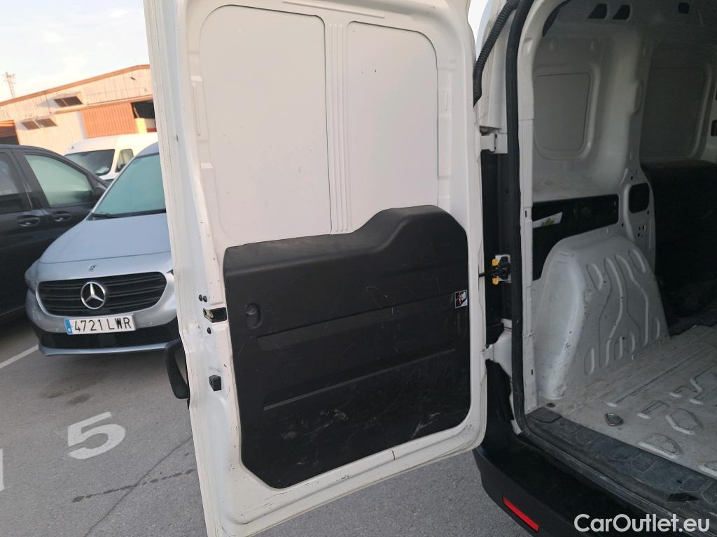  Fiat  Doblo FIAT Doblò Cargo/2015/4P/furgón derivado de turismo Cargo SX 1.6 Mjet 66kW (90CV) (AC) #1
